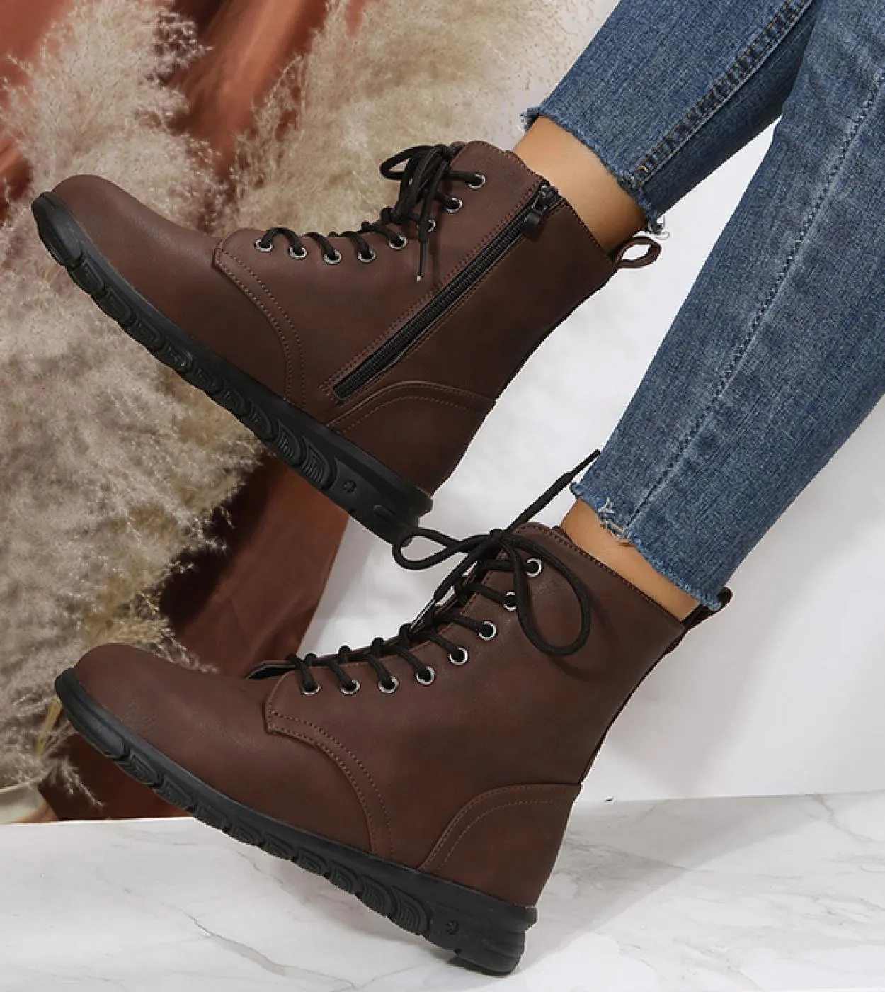 2022 Moda Donna Stivali in vera pelle Fondo nero Scarpe da donna Comfort Stivaletti invernali Scarpe da moto di lusso W