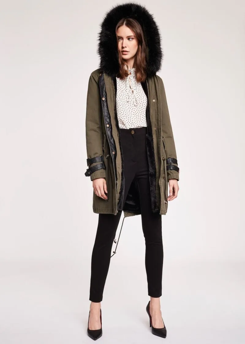 Blusa con maniche a sbuffo