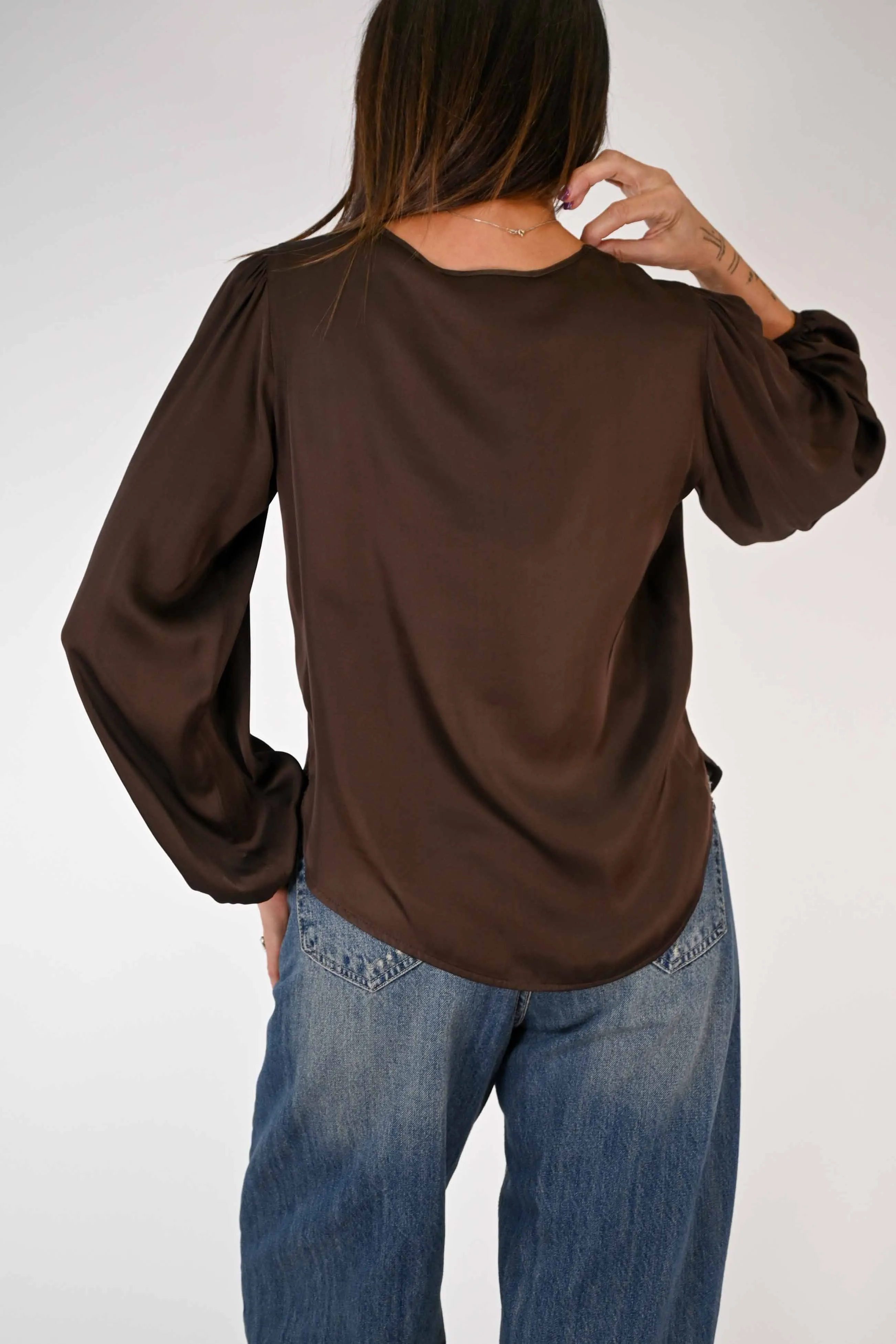 BLUSA SCOLLO V IN RASO DI VISCOSA COLOR MORO