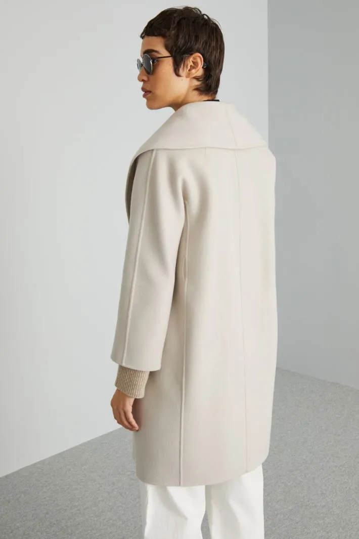 Cappotto in panno con cintura