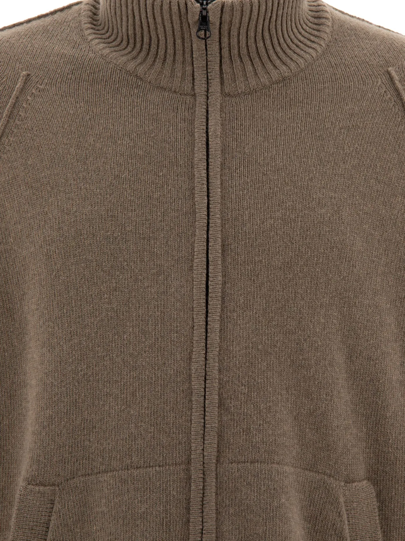 C.P. Cardigan dell'azienda con patch
