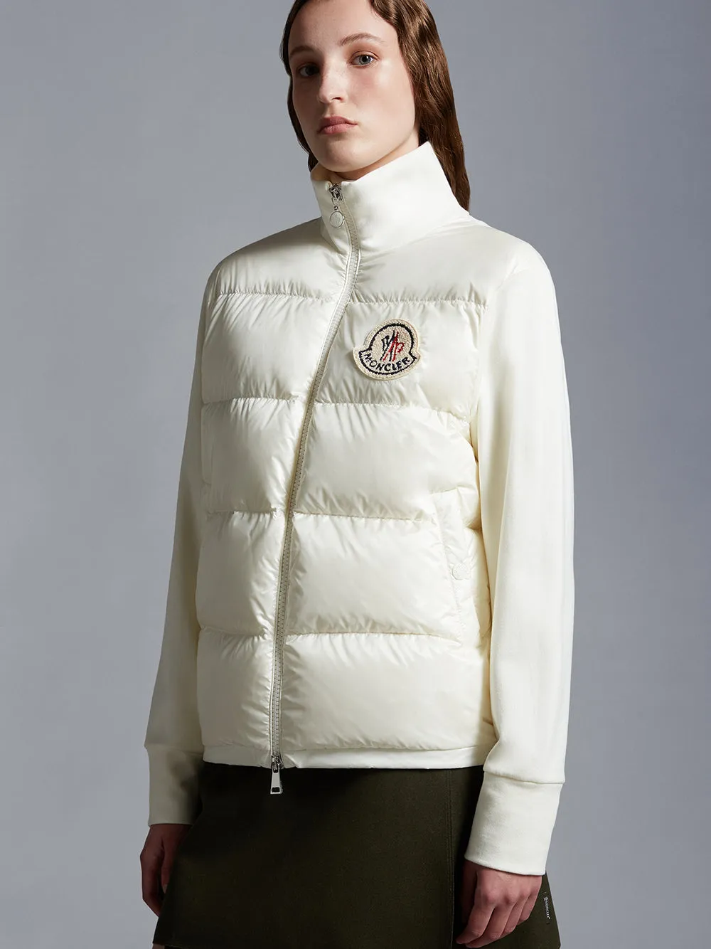 Felpa con zip e imbottitura