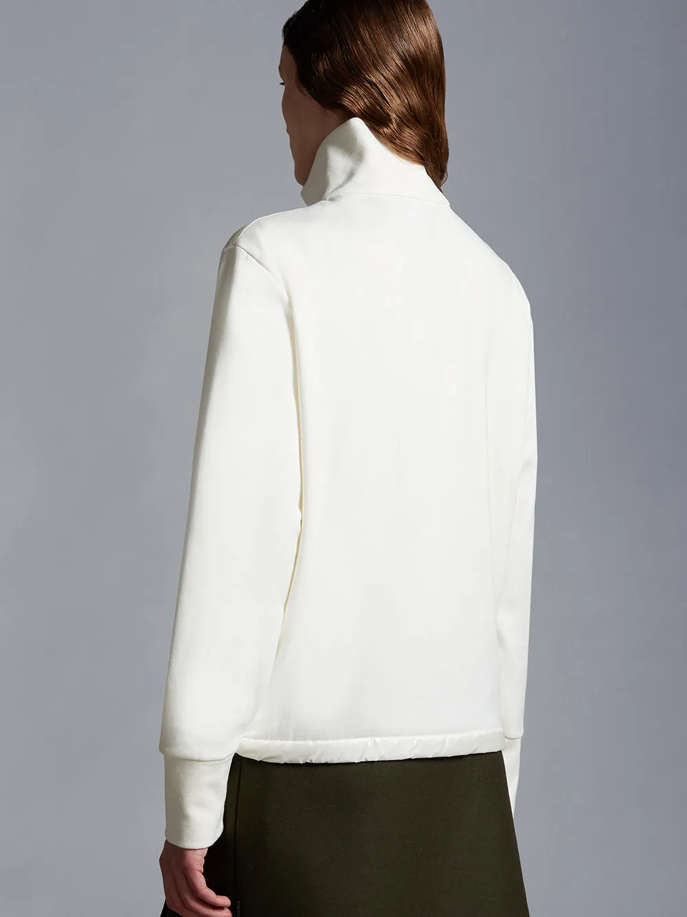 Felpa con zip e imbottitura