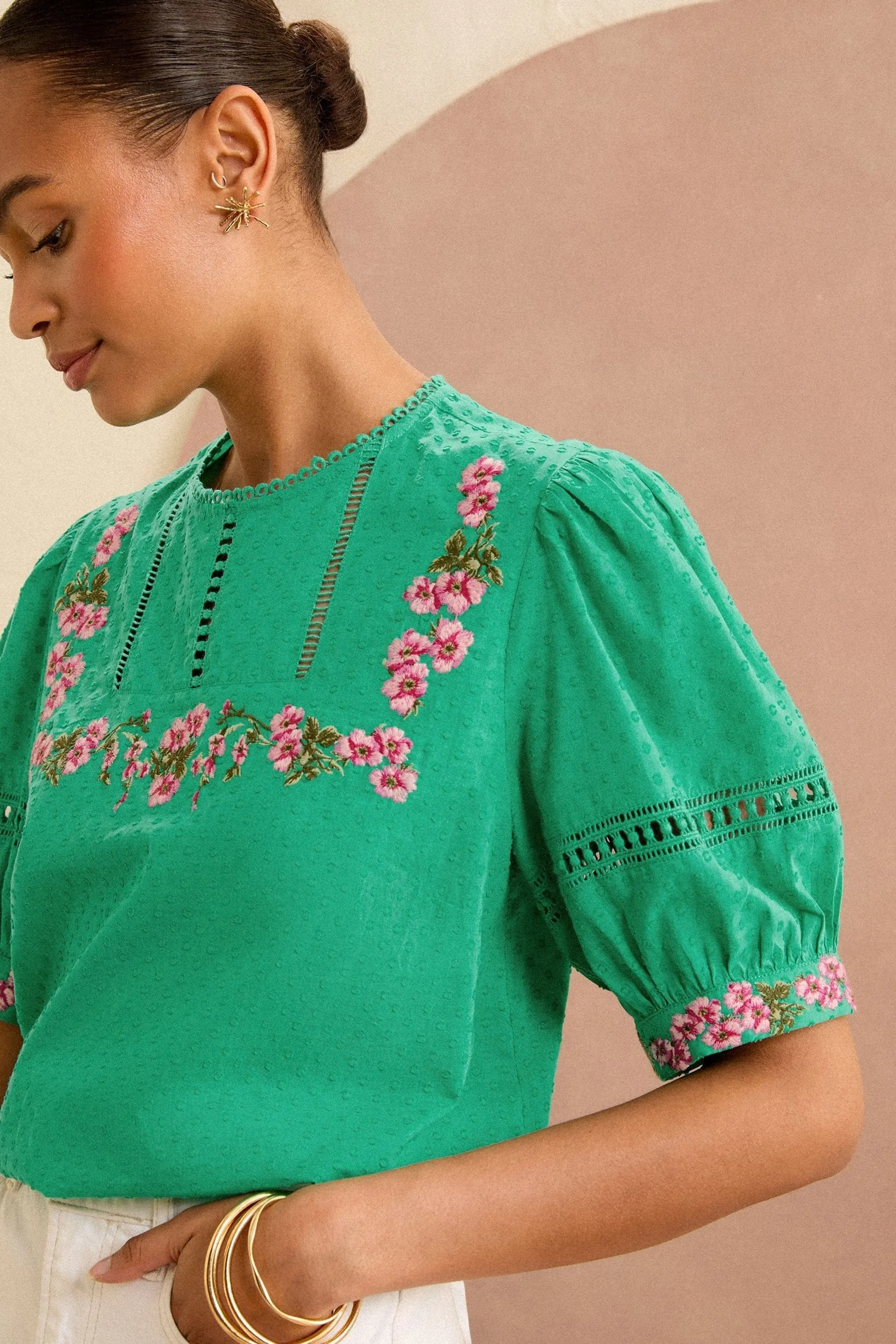 Love & Roses - Blusa con carré ricamato e maniche a sbuffo