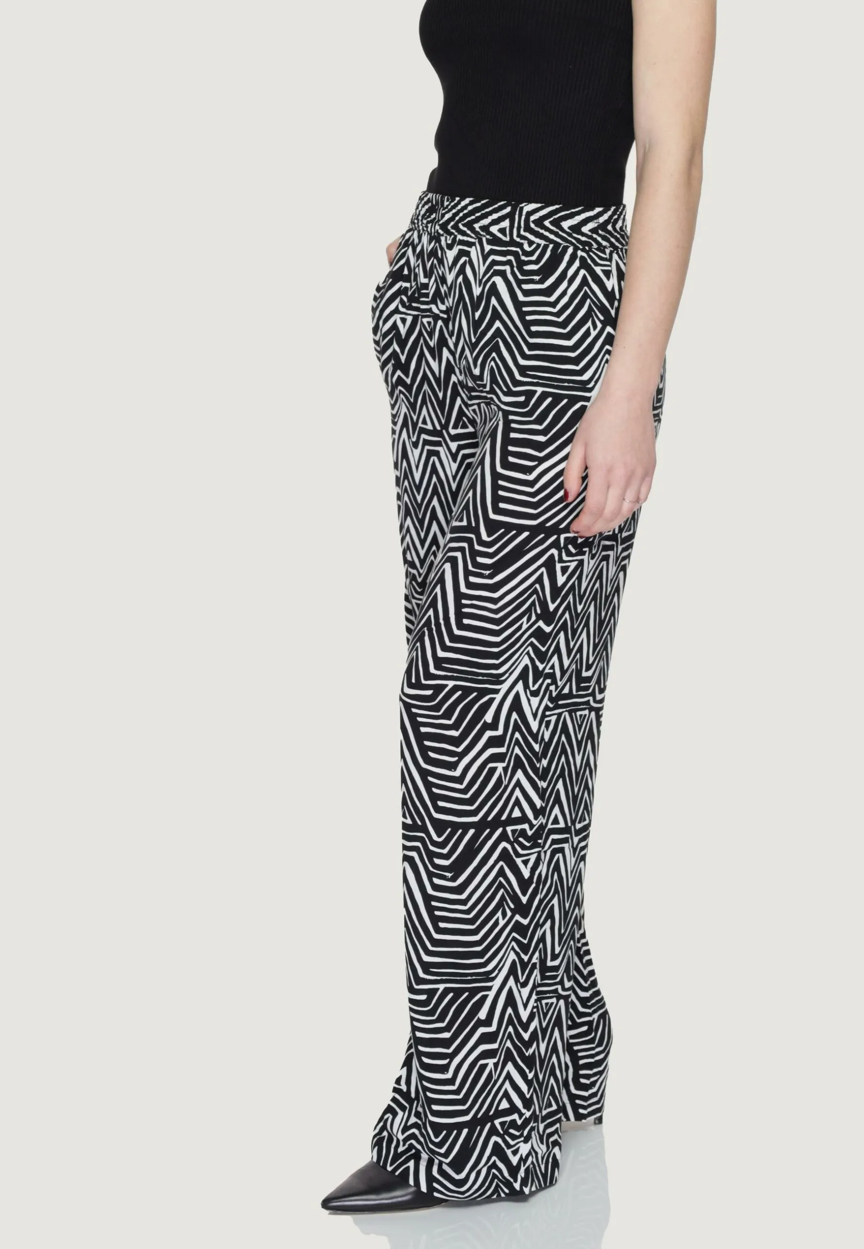 Pantaloni a palazzo Jacqueline De Yong Jdystar Bora Life Mw Wide Wvn Dia Black-White
