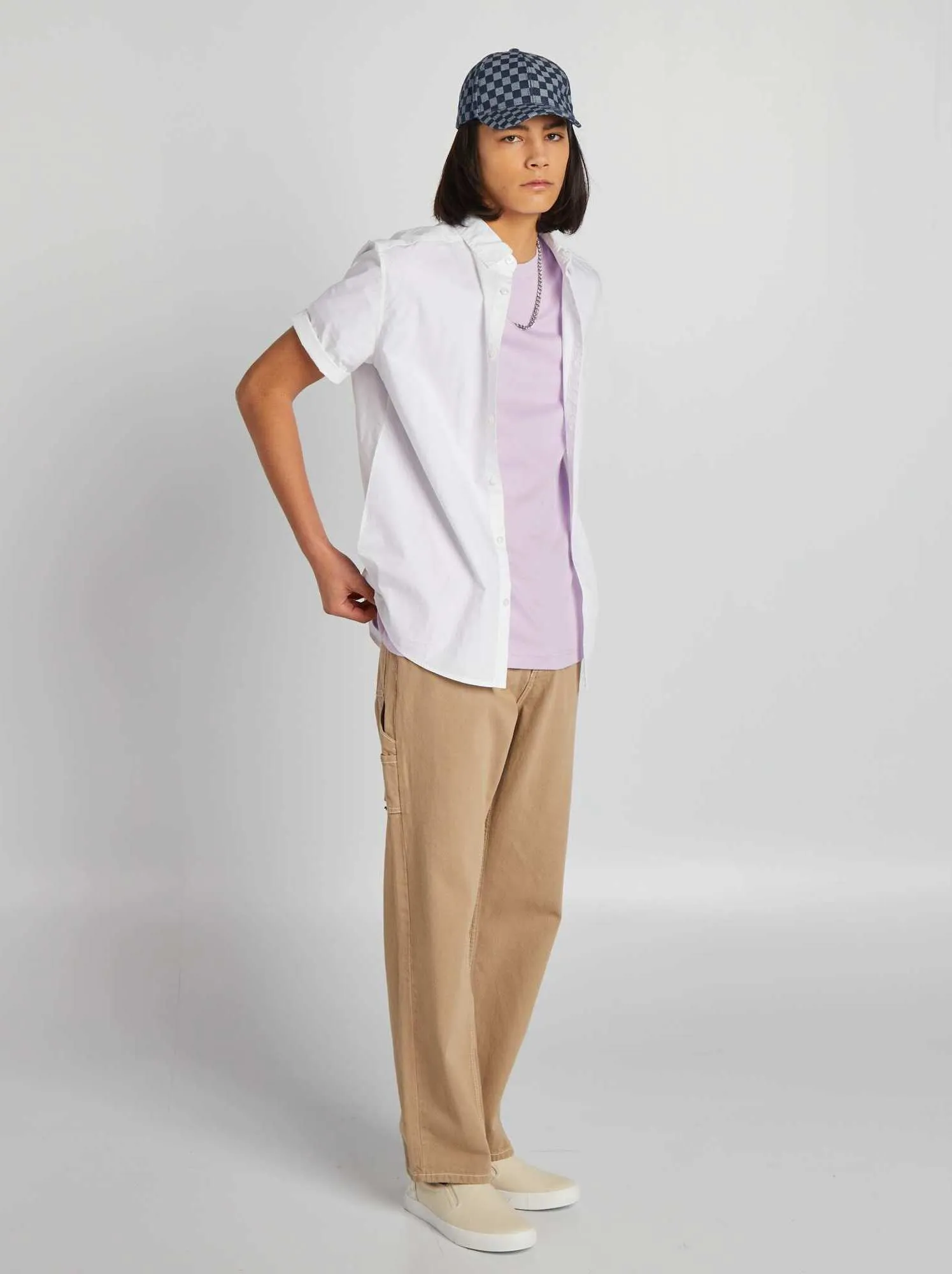 Pantaloni cargo con impunture a contrasto - BEIGE
