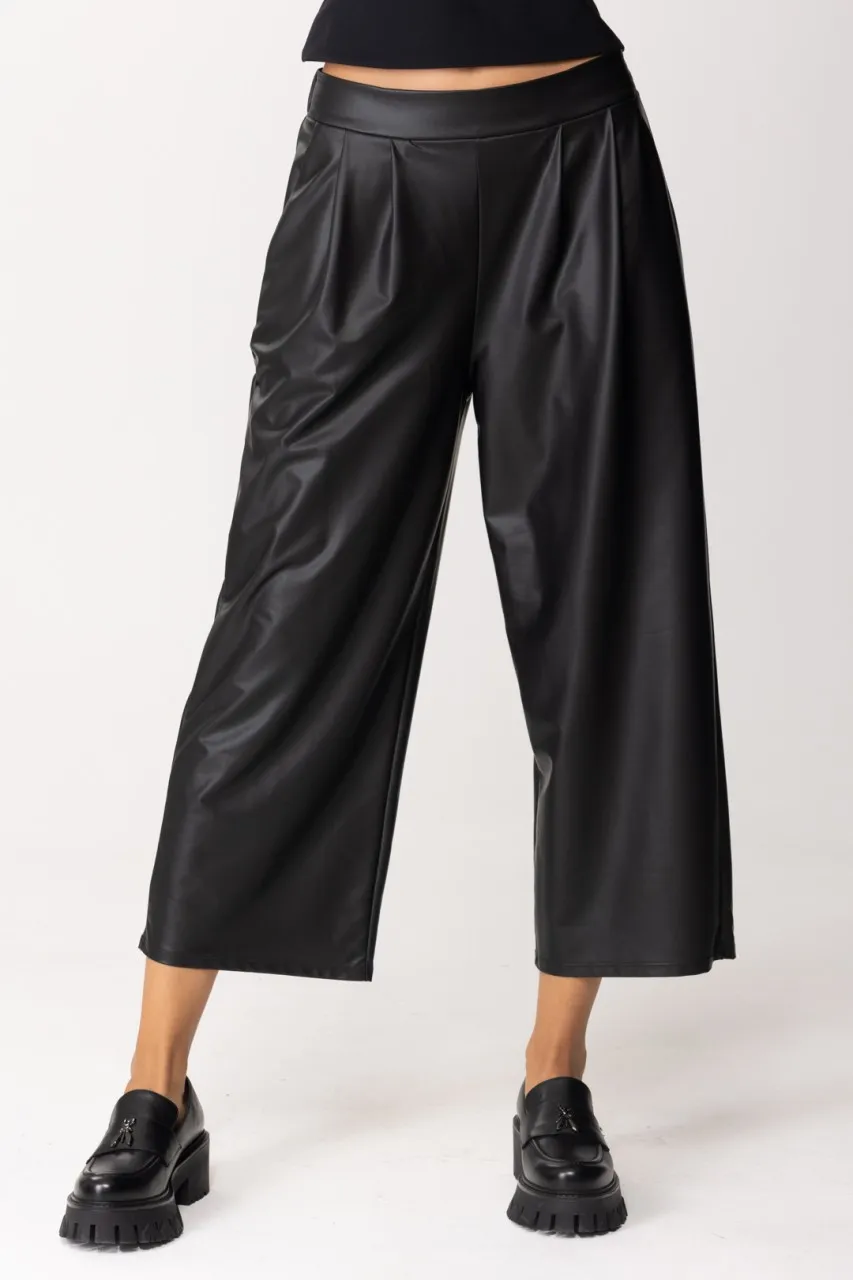 Pantaloni crop effetto pelle Nero