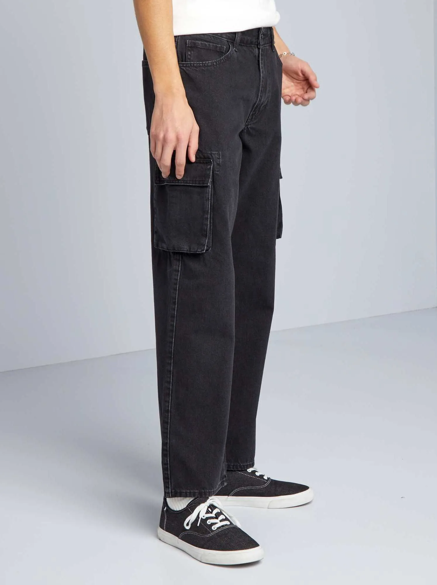 Pantaloni in denim wide leg con tasche - GRIGIO