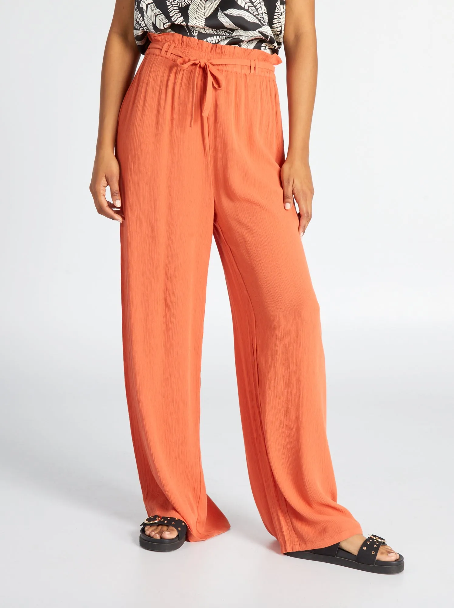 Pantaloni loose fit in tessuto effetto crêpe - arancio