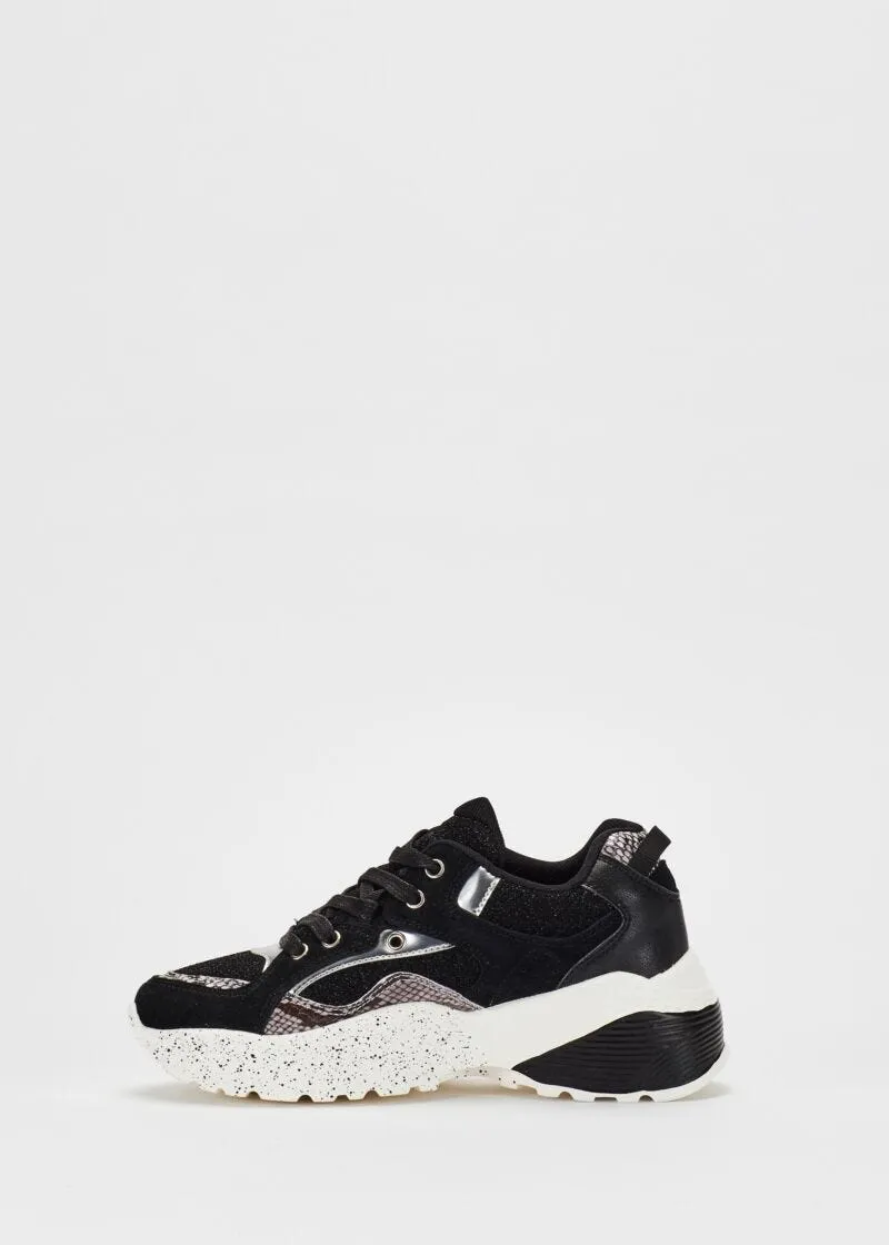 Sneaker con dettagli effetto pitone
