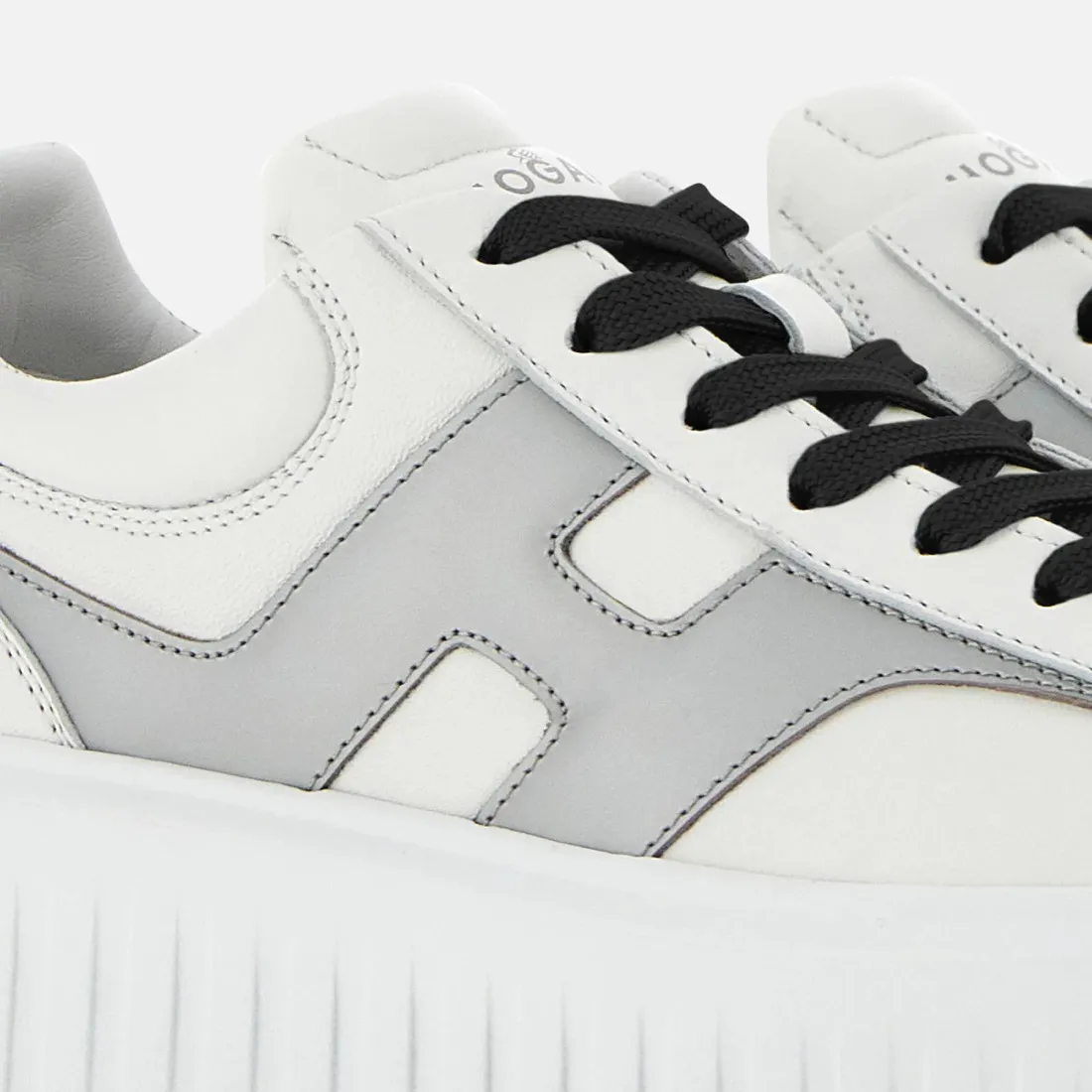 Sneaker da donna Hogan H-Stripes bianca e argento