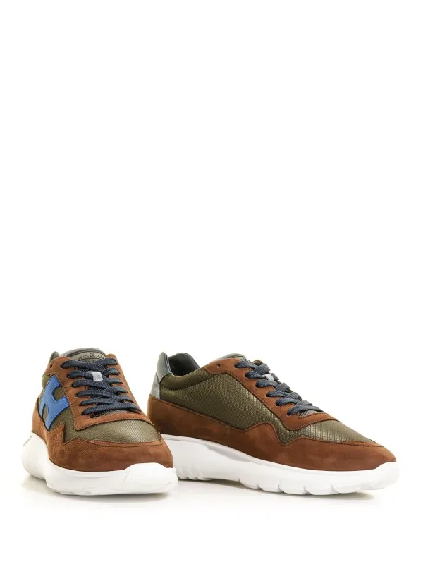 Sneaker Interactive³