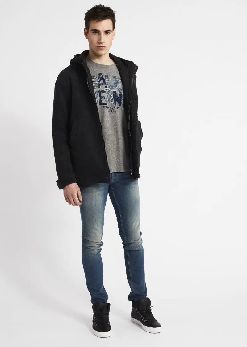 T-shirt con stampa denim e ricamo